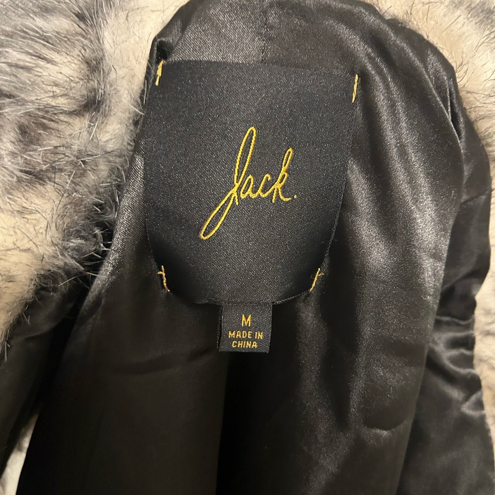 NWT Jack by BB Dakota black and white faux fur vest. Firm hook closures. SZ M - Picture 3 of 6